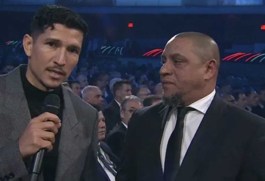 روبرتو كارلوس: «الاستيقاظ كبطل عالم هو أروع إحساس.. وأنشيلوتي سر عودة البرازيل لمنصة المجد»