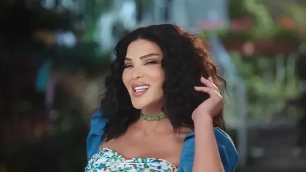 دينا حايك تُطلق أحدث أغانيها ”برواز كبير” باللهجة المصرية