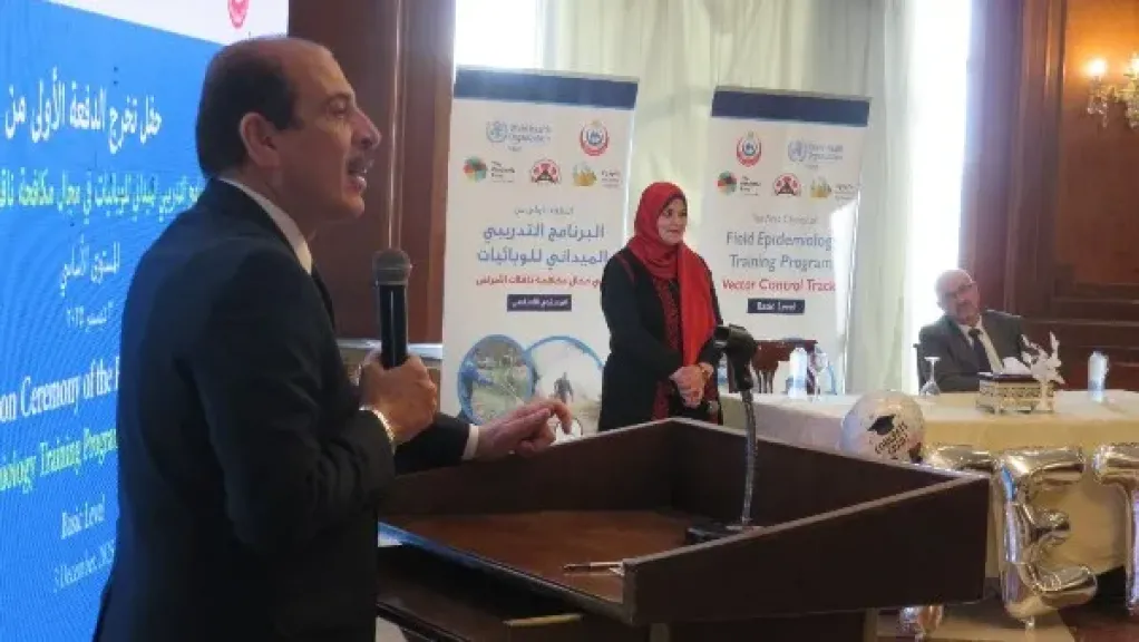 الدكتور عنرو قنديل