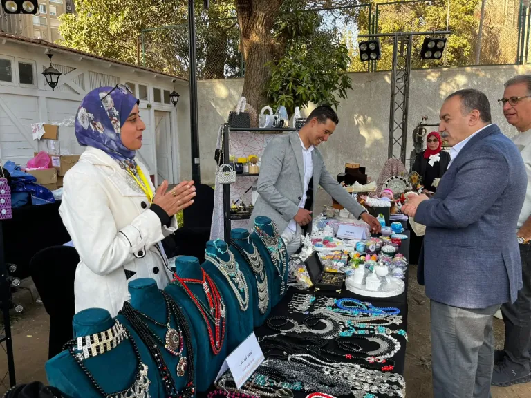 محافظ أسيوط