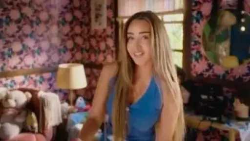 هنا الزاهد تهنئ هدى المفتي بعيد ميلادها هنا الزاهد تهنئ هدى المفتي بعيد ميلادها