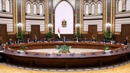 السيسي: تذليل أية عقبات لضمان نجاح مشروع المدارس... السيسي: تذليل أية عقبات لضمان نجاح مشروع المدارس اليابانية في مصر