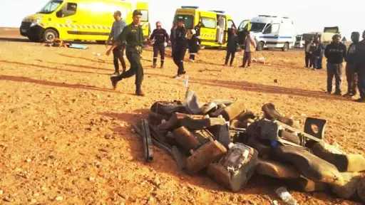 مصرع 9 أشخاص وإصابة 10 آخرين إثر حادث... مصرع 9 أشخاص وإصابة 10 آخرين إثر حادث سير جنوب غربي الجزائر