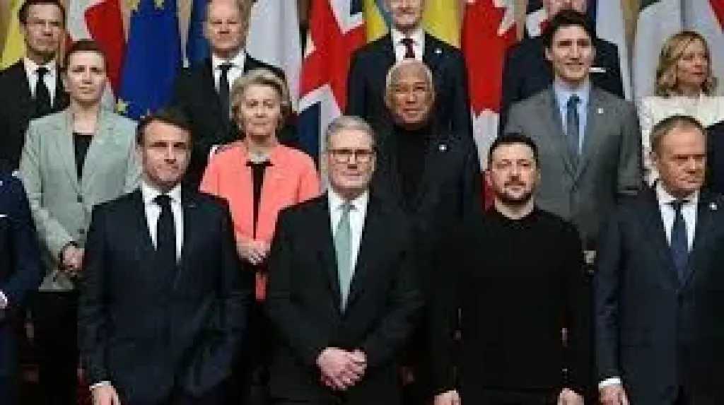 قادة فرنسا وألمانيا وبريطانيا يجتمعون مع زيلينسكي في لندن الاثنين لبحث جهود السلام