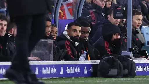 بدون صلاح.. ليفربول يتعادل مع ليدز ويواصل ضياع النقاط في الدوري