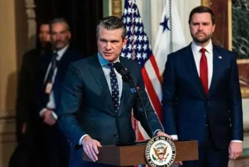 وزيرالدفاع الأمريكي يدافع عن ضربات استهداف قوارب المخدرات ويؤكد صلاحيات ترامب العسكرية لحماية الأمن القومي