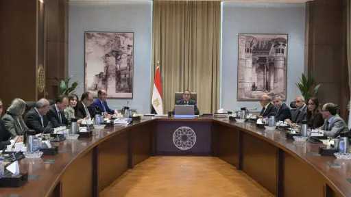 مدبولي يتابع مشروعات تطوير قطاع الغزل والنسيج والاستغلال... مدبولي يتابع مشروعات تطوير قطاع الغزل والنسيج والاستغلال الأمثل لبعض الأصول