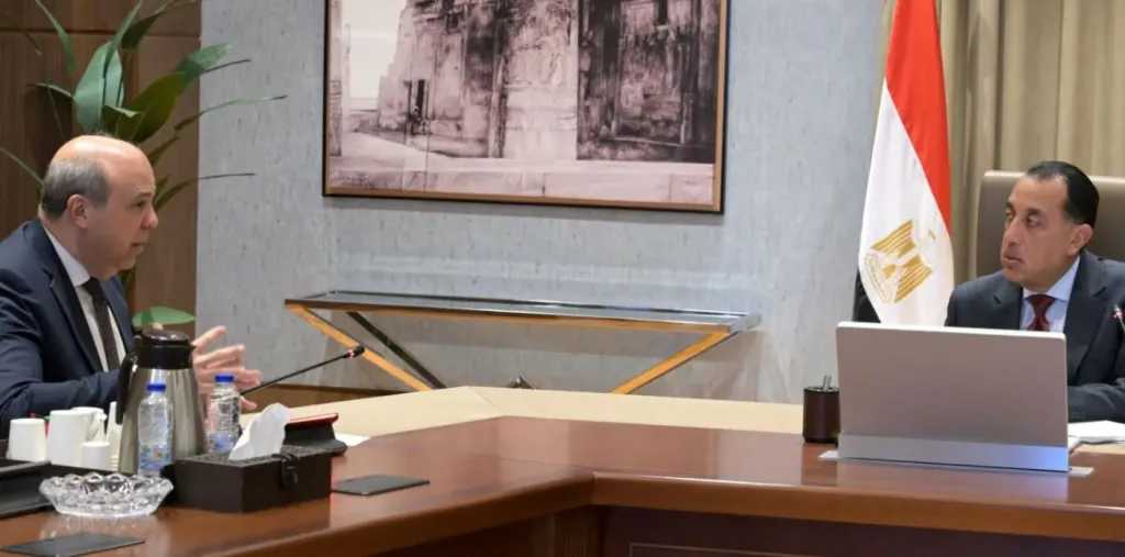 مدبولي: الدولة حريصة على النهوض بقطاع الطيران المدني