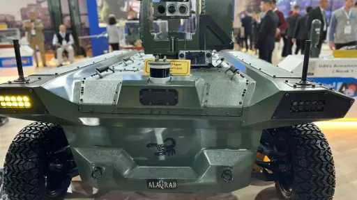 ”العقرب المصري”.. أول مسيرة أرضية غير مأهولة محليا... ”العقرب المصري”.. أول مسيرة أرضية غير مأهولة محليا وتنفذ المهام الخطيرة بأمان