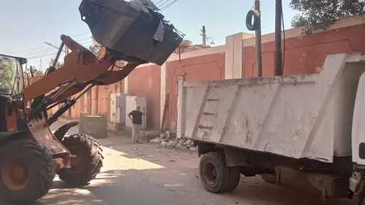 حملات مكثفة لإزالة المخلفات ورفع مستوى النظافة بسفاجا حملات مكثفة لإزالة المخلفات ورفع مستوى النظافة بسفاجا