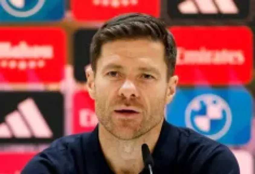 ألونسو ينفجر بعد الهزيمة: غاضبون ونعد بالرد أمام مانشستر سيتي