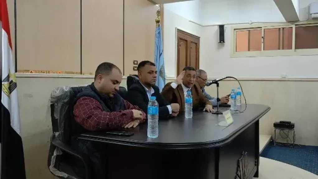 الأقصر.. اجتماع موسع بالبياضية لبحث مواجهة التعديات على الأراضي الزراعية