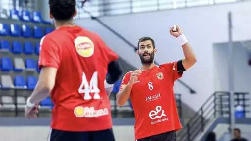 «رجال يد الأهلي» يواجه طلائع الجيش في بطولة الدوري