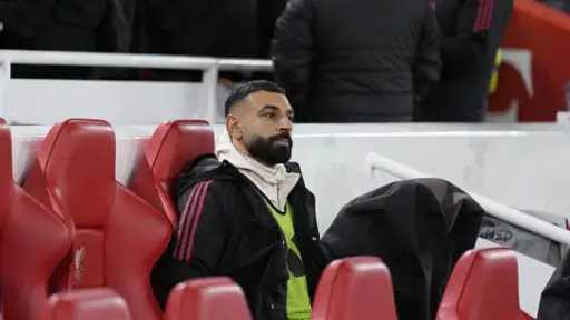 عاجل| ليفربول يعاقب محمد صلاح عاجل| ليفربول يعاقب محمد صلاح