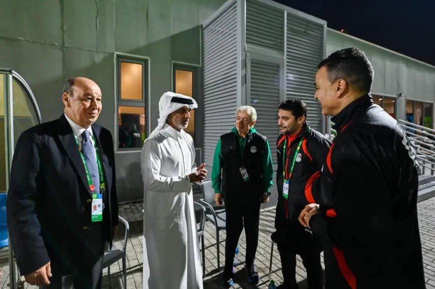 وزير الرياضة والشباب القطري يزور مران منتخب مصر  