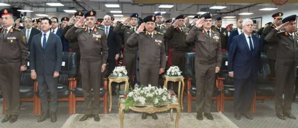 وزير الدفاع يشهد مناقشة البحث الرئيسي للأكاديمية العسكرية للدراسات العليا والاستراتيجية