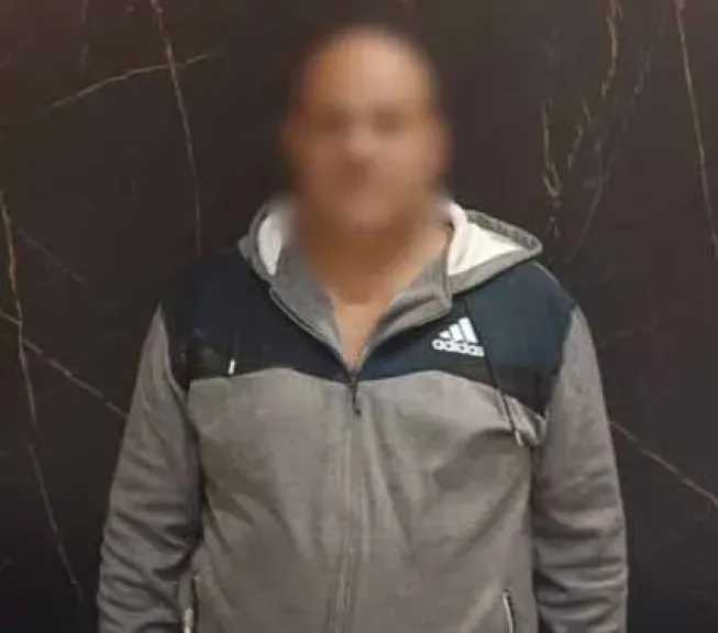 تسمم 5 عاملات أثر تناول وجبات من مطعم بـ 15 مايو