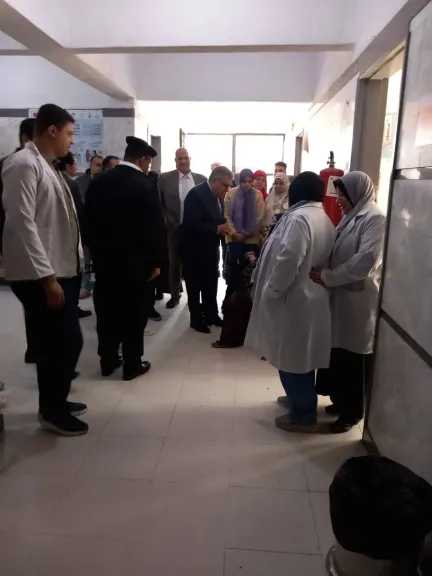 محافظ الدقهلية يتفقد مركز طب الأسرة بمحلة دمنة ويؤكد: الخدمات الطبية والعلاجية للمواطن أولوية لا تحتمل التأجيل