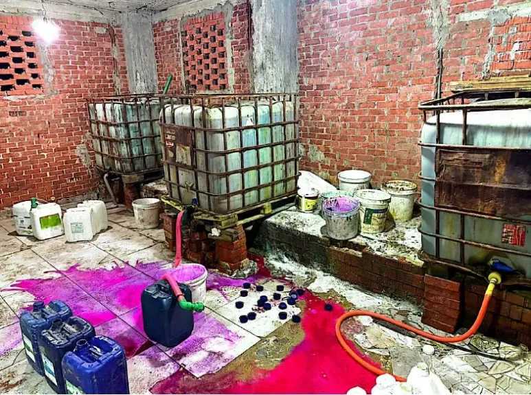 الداخلية تضبط مصنع مخصبات زراعية مغشوشة ”بدون ترخيص” في المنوفية