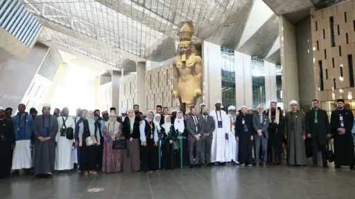 وزير الأوقاف ووفد من متسابقي ومحكمي المسابقة العالمية للقرآن الكريم في زيارة للمتحف المصري الكبير