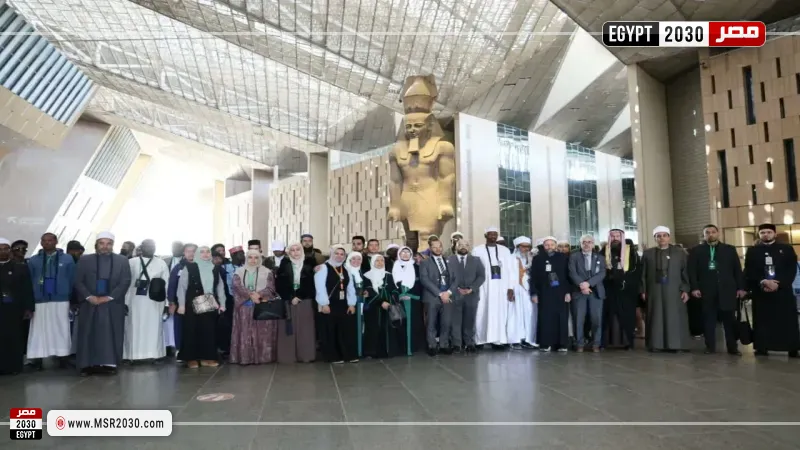 وزير الأوقاف ووفد من متسابقي ومحكمي المسابقة العالمية للقرآن الكريم في زيارة للمتحف المصري الكبير