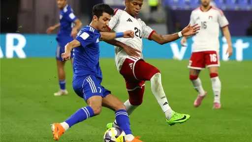 الإمارات تهزم الكويت بثلاثية وتخطف بطاقة التأهل لربع نهائي كأس العرب 2025