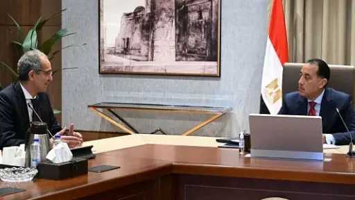 مدبولي يتابع مع وزير الاتصالات مستجدات العمل في... مدبولي يتابع مع وزير الاتصالات مستجدات العمل في عدد من ملفات الوزارة