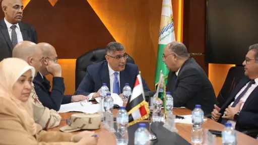 محافظ الجيزة يتابع انطلاق انتخابات مجلس النواب بـ 7 دوائر من داخل مركز السيطرة