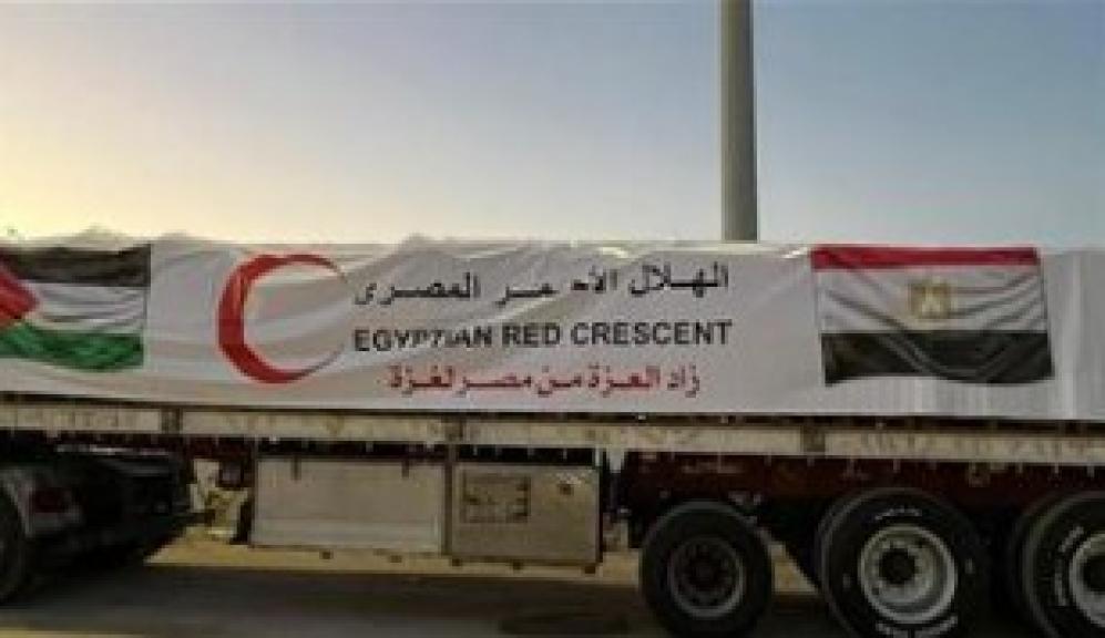 قافلة ”زاد العزة” الـ 91 تدخل غزة محمّلة بأكثر من 10 آلاف طن من المساعدات الإنسانية