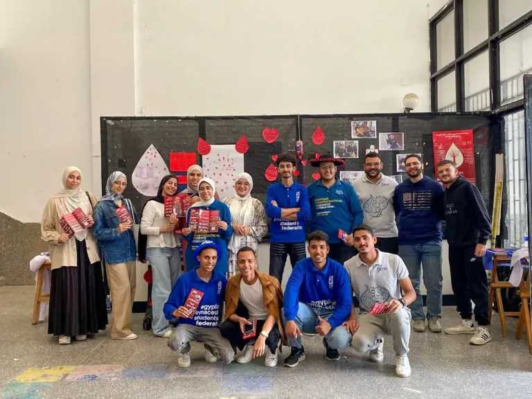 خمسة عشر عامًا من العطاء: كيف قاد الاتحاد المصري لطلاب الصيدلة رحلة التبرع بالدم في مصر؟