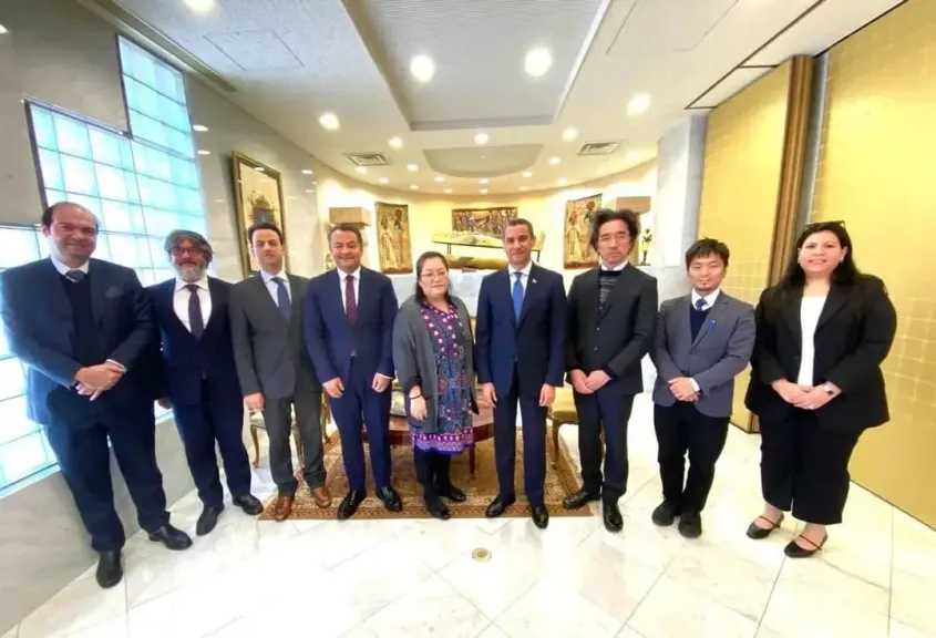 سفير مصر يتفق مع شركة ”تابي تك” على التعاون في مجال التكنولوجيا الزراعية