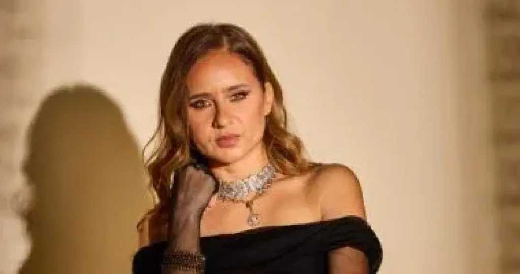 نيللى كريم تخضع لجلسة تصوير بمهرجان البحر الأحمر السينمائى