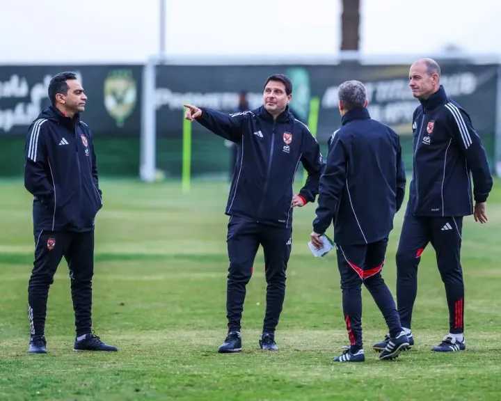 توروب يُحدد قائمة الأهلي لمواجهة إنبي في كأس عاصمة مصر