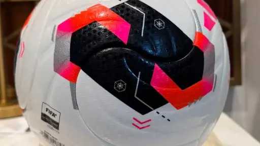 الكرة الرسمية تصل بيراميدز في الدوحة قبل موقعة... الكرة الرسمية تصل بيراميدز في الدوحة قبل موقعة فلامنجو