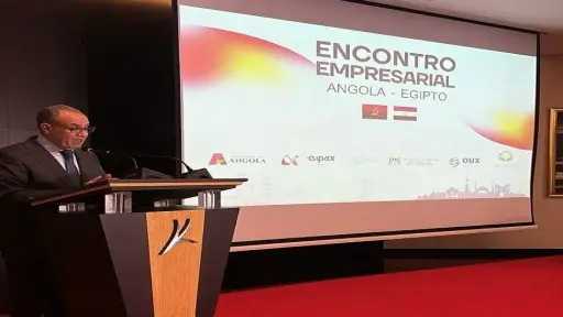 وزير الخارجية يفتتح منتدى الأعمال المصري الأنجولي وزير الخارجية يفتتح منتدى الأعمال المصري الأنجولي