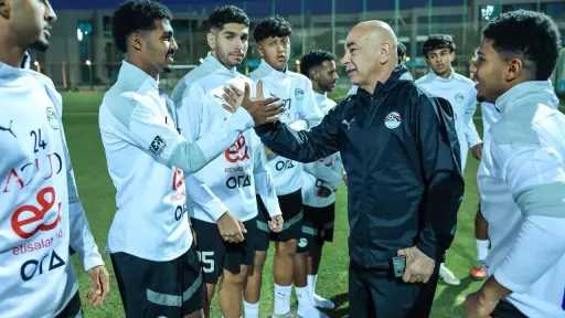 حسام وإبراهيم حسن يزوران معسكر منتخب مصر مواليد... حسام وإبراهيم حسن يزوران معسكر منتخب مصر مواليد 2007