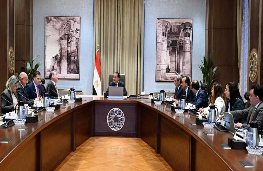 رئيس الوزراء يلتقي رئيس شركة ”بلومبرج جرين” لبحث إقامة شراكات في عدة مجالات