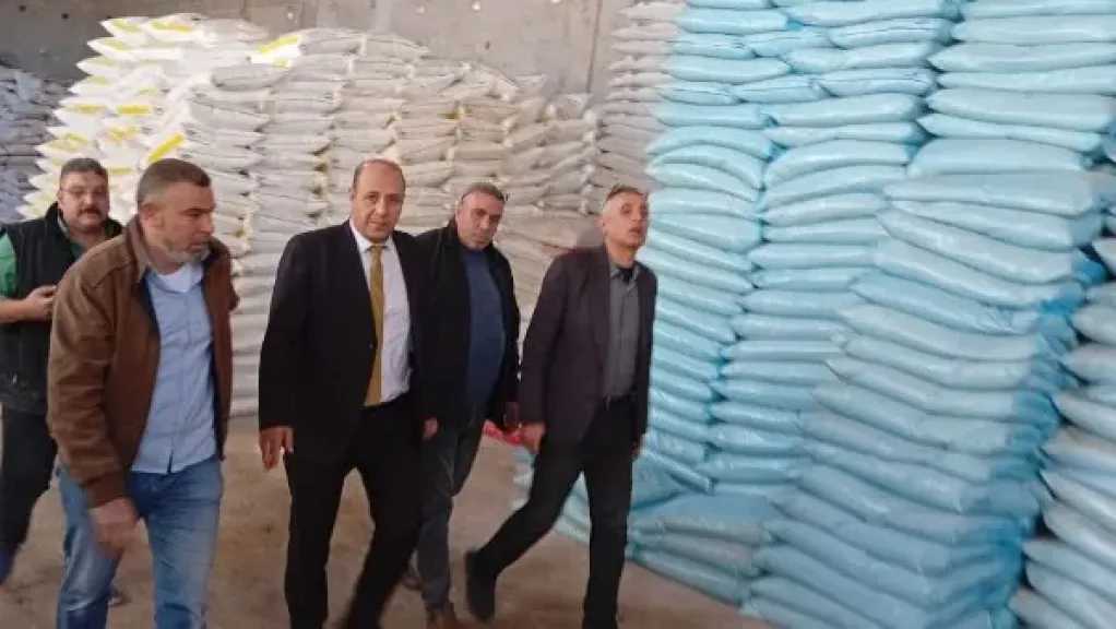 الزراعة تضرب بيد من حديد.. ضبط مخزن غير مرخص لتهريب الأسمدة المدعمة بالمحلة الكبرى