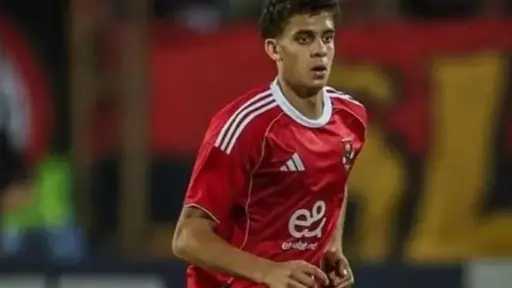 صراع أوروبي على جوهرة الأهلي.. وبرشلونة يضغط بقوة لحسم الصفقة قبل يناير