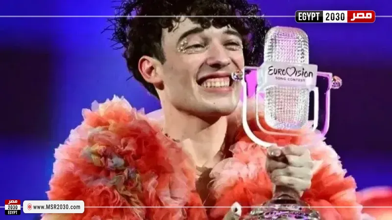 الفنان السويسري نيمو يعيد كأس يوروفيجن احتجاجاً على مشاركة إسرائيل