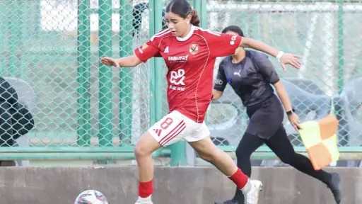 كرة القدم النسائية| الأهلي يفوز على بيراميدز بهدفين... كرة القدم النسائية| الأهلي يفوز على بيراميدز بهدفين في الدوري