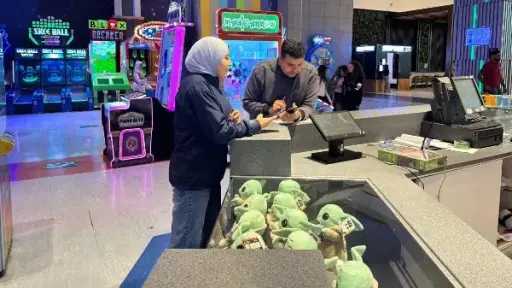 العمل تنذر 897 منشأة وتحرر 805 محاضر مخالفة... العمل تنذر 897 منشأة وتحرر 805 محاضر مخالفة قانون