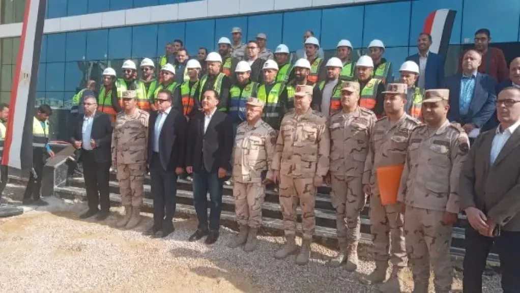 رئيس الوزراء ووزير الصحة يتفقدان مستشفى العاصمة 2