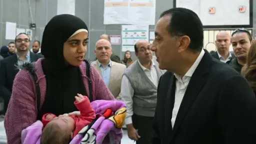 مواطنة من القليوبية لمدبولي :وصل سلامي للرئيس السيسي مواطنة من القليوبية لمدبولي :وصل سلامي للرئيس السيسي