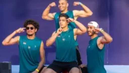 منتخب الريشة الطائرة الهوائية يتوج ببرونزية كأس العالم... منتخب الريشة الطائرة الهوائية يتوج ببرونزية كأس العالم بالشارقة