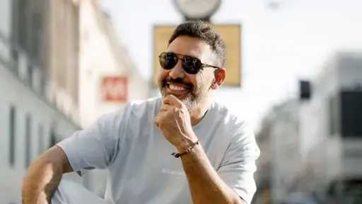 عمرو مصطفى يتربع على عرش التريند في 2025... عمرو مصطفى يتربع على عرش التريند في 2025 بنجاحات عربية وعالمي