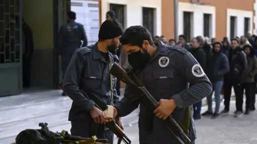 إصابة عناصر من القوات الأمريكية في إطلاق نار... إصابة عناصر من القوات الأمريكية في إطلاق نار قرب مدينة تدمر السورية