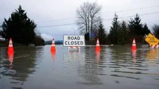 كندا وأمريكا تتأهبان لمزيد من الأمطار والفيضانات كندا وأمريكا تتأهبان لمزيد من الأمطار والفيضانات