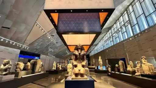 مدير المتحف المصري الكبير: تجاوزنا نصف مليون زائر..... مدير المتحف المصري الكبير: تجاوزنا نصف مليون زائر.. و55% منهم مصريون