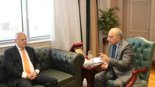 وزير الكهرباء يستقبل السفير السويدي وفد شركة لينكسون... وزير الكهرباء يستقبل السفير السويدي وفد شركة لينكسون لبحث سبل التعاون بمجالات الطاقة النظيفة